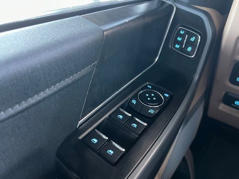 Used 2022 Ford F150 Lariat w/ Max Trailer Tow Package image 16