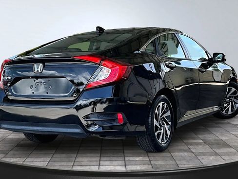 Used 2018 Honda Civic EX image 6