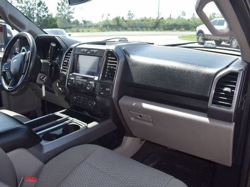Used 2020 Ford F150 XLT w/ Equipment Group 302A Luxury AWD/4WD image 14
