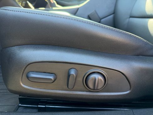 Used 2025 Chevrolet Malibu LT FWD image 12