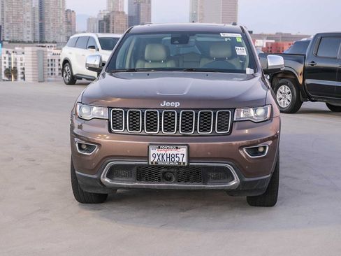 Used 2021 Jeep Grand Cherokee Limited AWD/4WD image 2