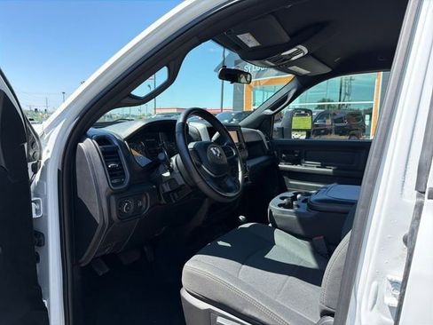Used 2024 RAM 2500 Tradesman w/ Chrome Appearance Group AWD/4WD image 22