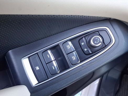 Certified 2023 Subaru Ascent Limited image 14