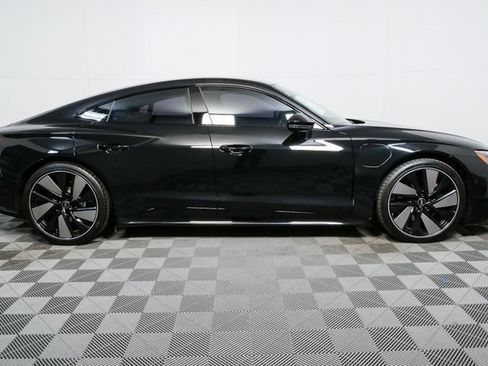 Used 2023 Audi e-tron GT Prestige image 2