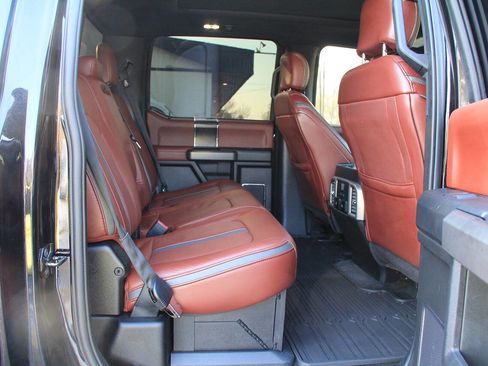 Used 2019 Ford F350 Platinum w/ Platinum Ultimate Package image 16