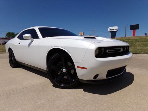 Used 2015 Dodge Challenger R/T w/ Quick Order Package 22B R/T image 15