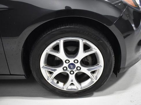Used 2013 Ford Focus Titanium image 10