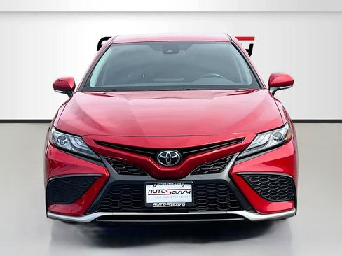 Used 2022 Toyota Camry XSE FWD image 2