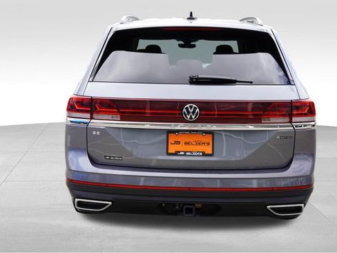 Used 2024 Volkswagen Atlas SE AWD/4WD image 6