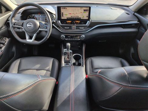 Used 2024 Nissan Altima 2.0 SR image 17