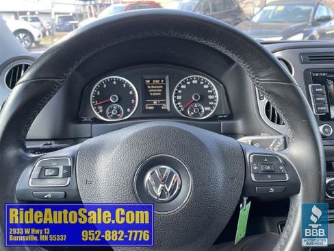 Used 2013 Volkswagen Tiguan SE image 18