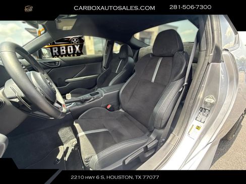 Used 2024 Toyota GR86 Premium RWD image 18
