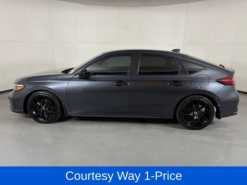 Used 2025 Honda Civic Sport image 6