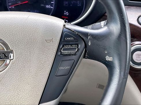 Used 2011 Nissan Quest SV FWD image 25