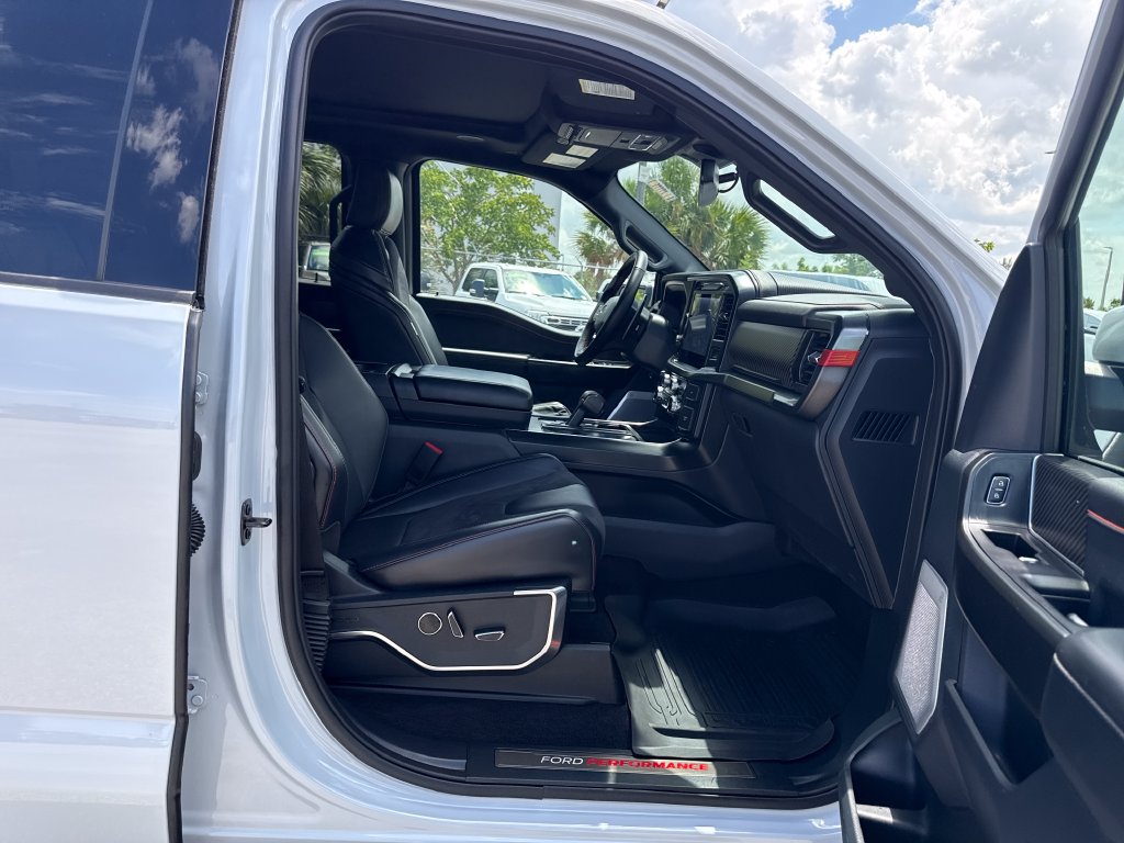 Used 2025 Ford F150 Raptor AWD/4WD image 28