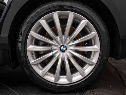 Used 2020 BMW 740i xDrive AWD/4WD image 28
