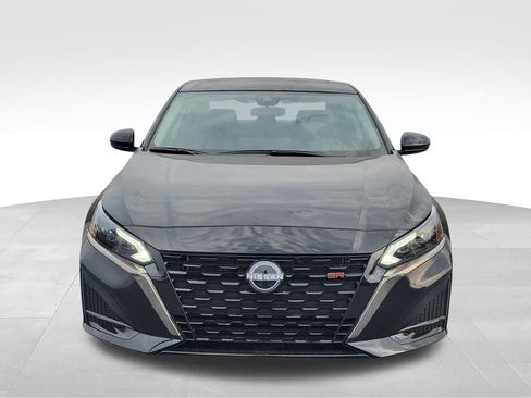 New 2025 Nissan Altima 2.5 SR w/ SR Premium Package image 8