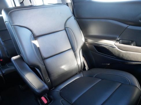 Certified 2023 GMC Acadia SLT w/ Elevation Edition image 14