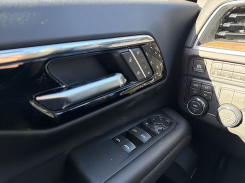 New 2026 Chevrolet Tahoe High Country image 25