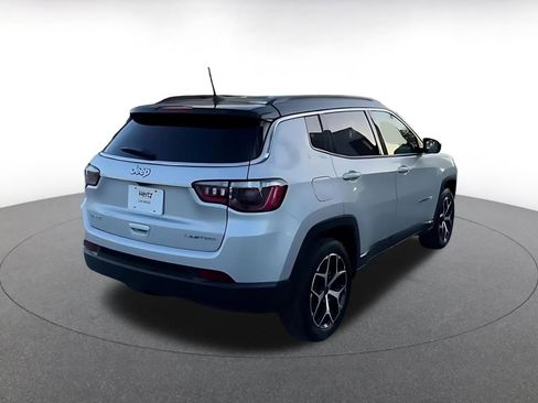 Used 2025 Jeep Compass Limited image 15