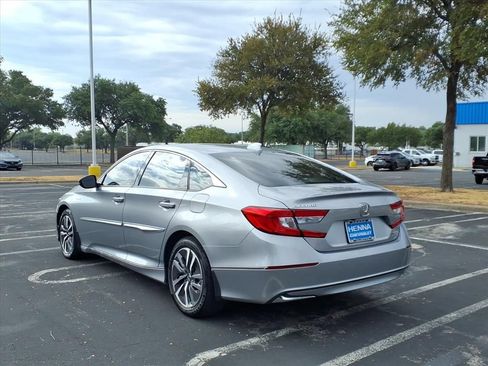 Used 2018 Honda Accord Touring image 6