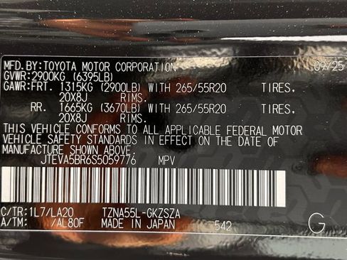 Certified 2025 Toyota 4Runner Limited image 36