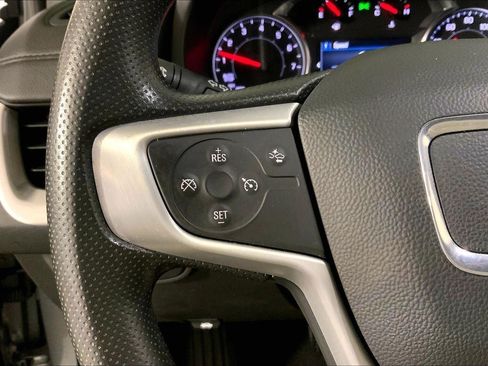 Used 2024 GMC Terrain SLE AWD/4WD image 18