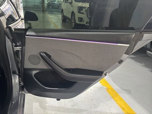 Used 2025 Tesla Model 3 Long Range image 31
