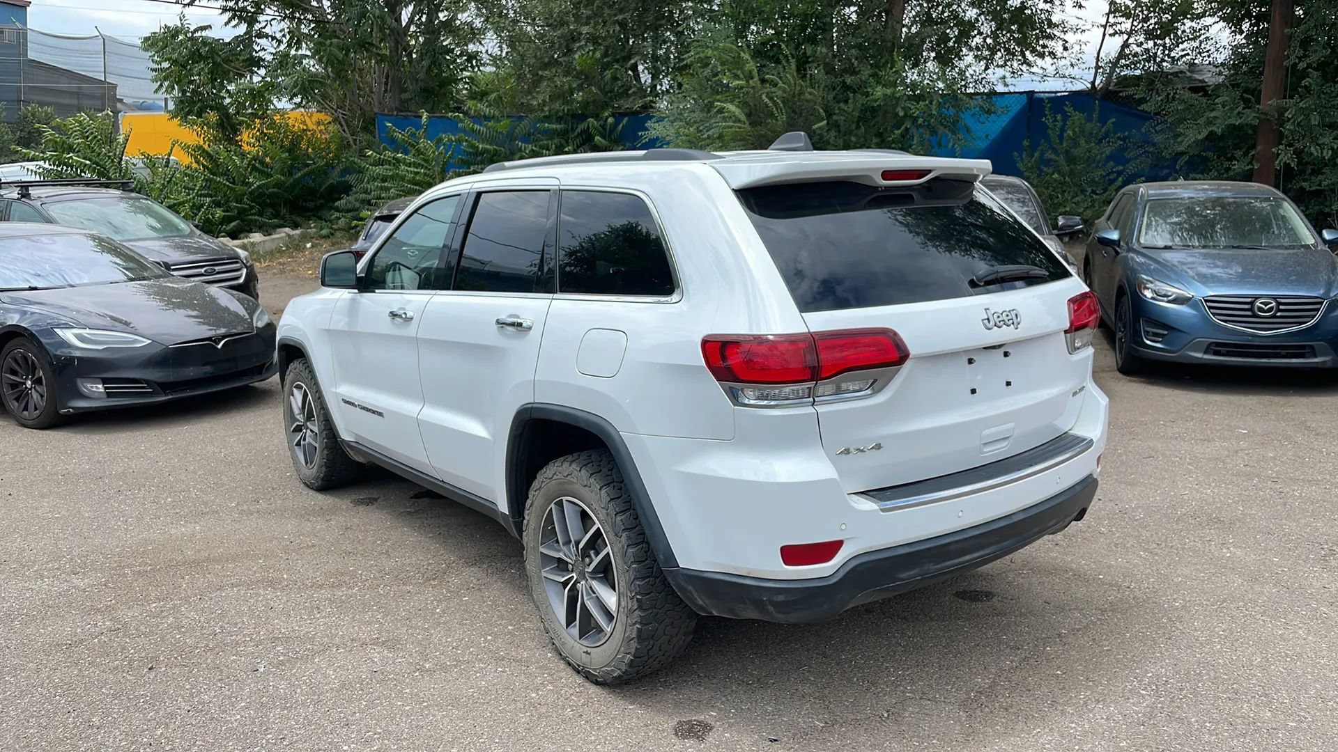 Used 2021 Jeep Grand Cherokee Limited AWD/4WD image 4