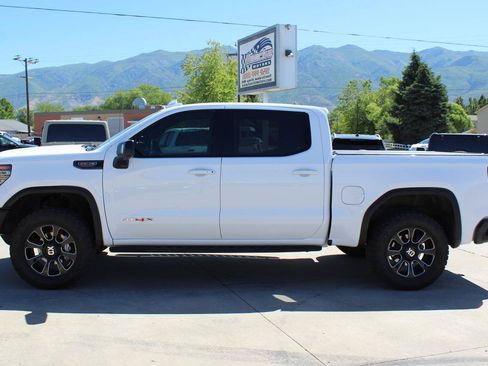 Used 2024 GMC Sierra 1500 AT4X AWD/4WD image 12