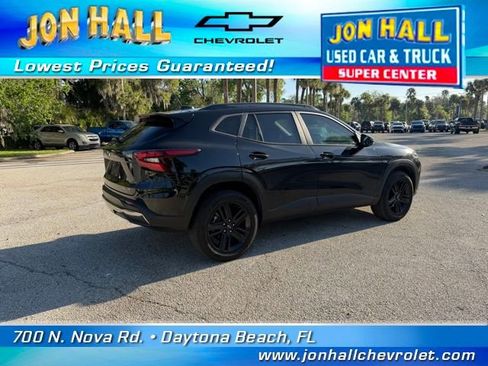 Used 2024 Chevrolet Trax ACTIV w/ Driver Confidence Package image 10