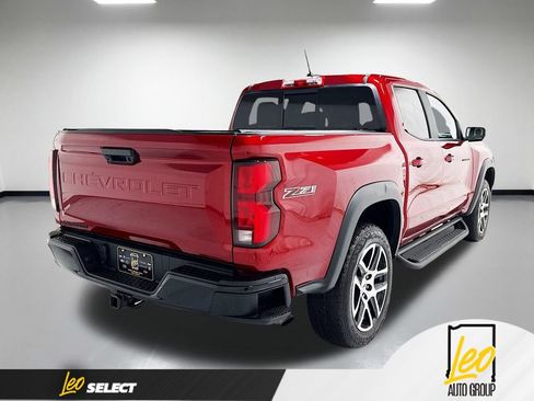 Used 2023 Chevrolet Colorado Z71 w/ Z71 Convenience Package 2 AWD/4WD image 9