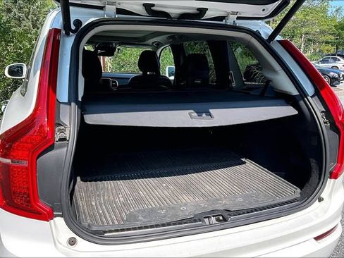 Used 2016 Volvo XC90 T6 Momentum AWD/4WD image 18