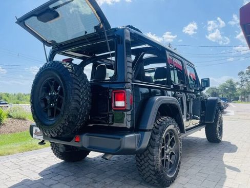 Used 2024 Jeep Wrangler Unlimited Sport AWD/4WD image 5