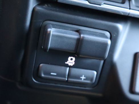 Used 2020 Chevrolet Silverado 2500 LTZ image 31