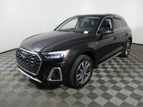 Used 2023 Audi Q5 2.0T Premium Plus w/ Premium Plus Package AWD/4WD image 7