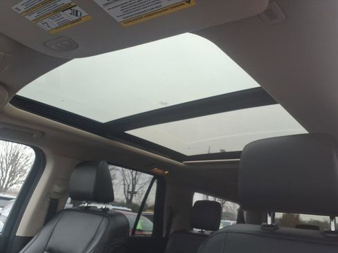 Used 2023 Ford Expedition Max XLT image 25