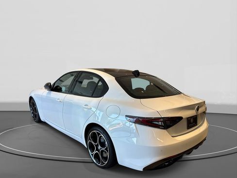 New 2026 Alfa Romeo Giulia w/ Driving Assist Package image 4