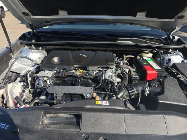 Used 2018 Toyota Camry SE FWD image 22