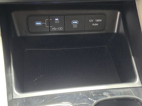 Certified 2025 Hyundai Tucson SE FWD image 28
