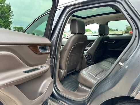 Used 2018 Jaguar F-PACE Portfolio AWD/4WD image 13