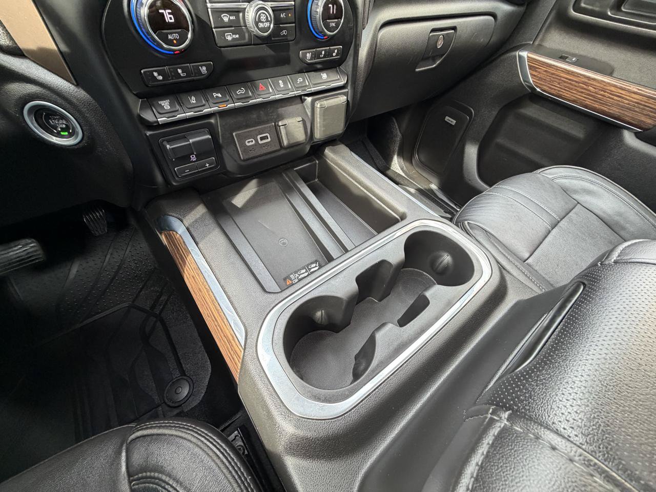 Used 2021 Chevrolet Silverado 3500 High Country w/ Snow Plow Prep/Camper Package AWD/4WD image 33