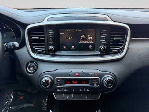 Used 2020 Kia Sorento EX FWD image 19