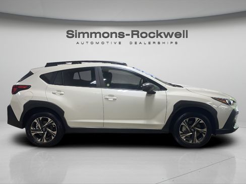 Used 2025 Subaru Crosstrek 2.5i Premium AWD/4WD image 6