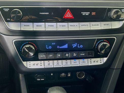 Used 2019 Hyundai Sonata Limited FWD image 15