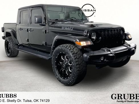 Used 2021 Jeep Gladiator Sport AWD/4WD image 1