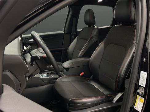 Used 2024 Ford Escape ST-Line w/ Tech Pack #1 AWD/4WD image 9