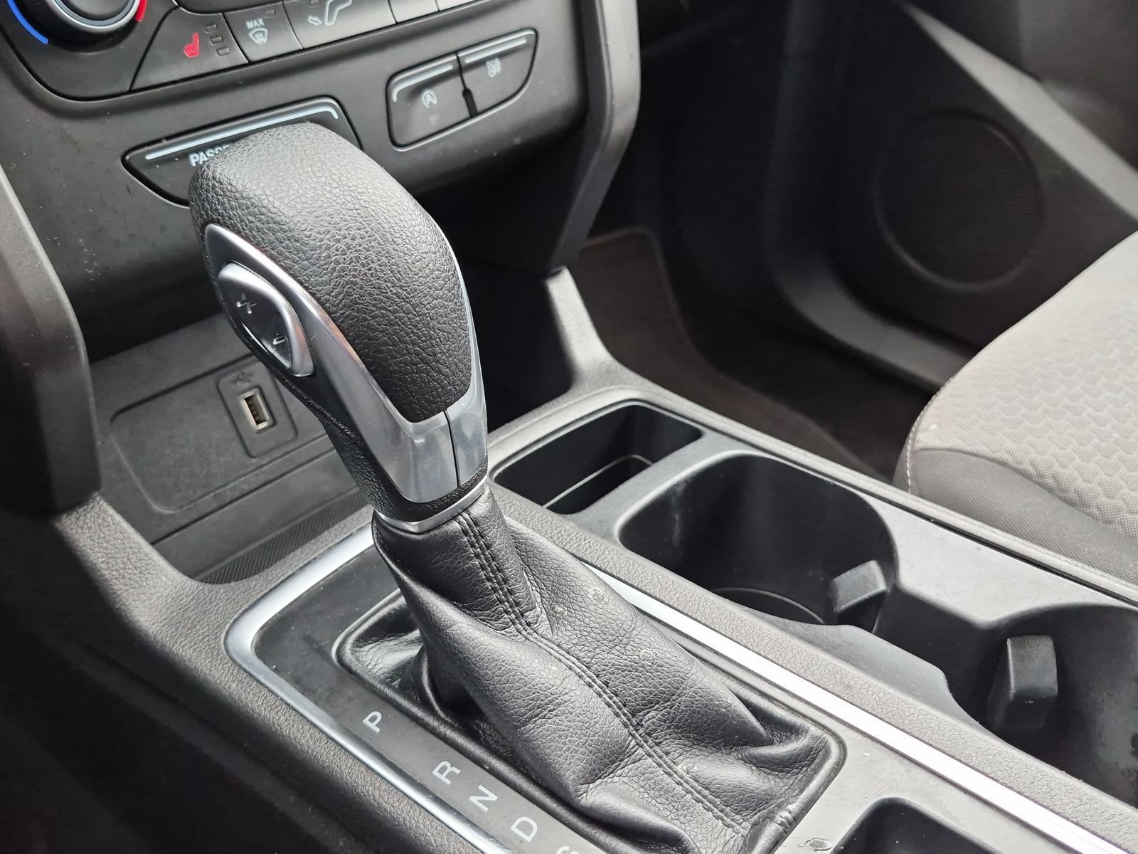 Used 2019 Ford Escape SE AWD/4WD image 28