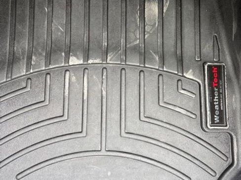 Used 2016 Chevrolet Malibu LT image 17