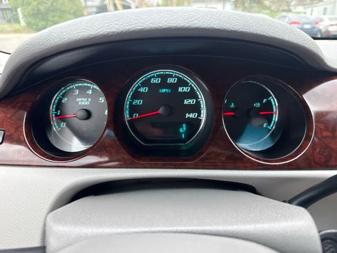 Used 2011 Buick Lucerne CXL w/ Driver Confidence Package image 18